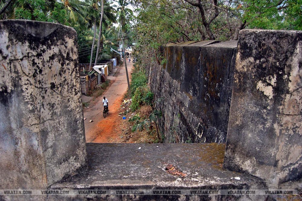 குமரியின் புராதன சின்னமாக விளங்கும் புலியூர்குறிச்சி உதயகிரி கோட்டை குமரியின் புராதன சின்னமாக விளங்கும் புலியூர்குறிச்சி உதயகிரி கோட்டை