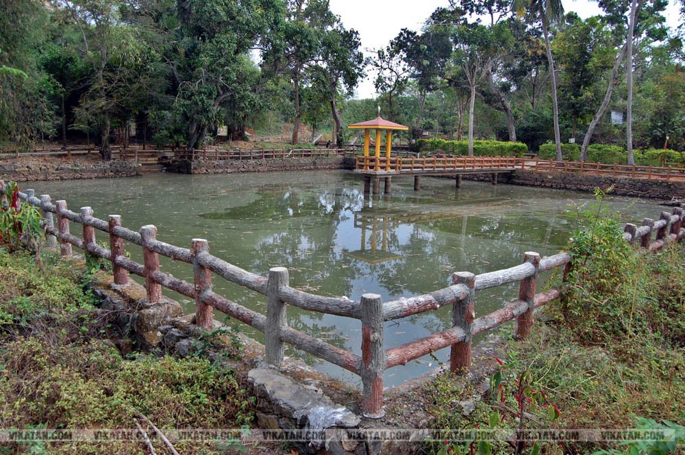 குமரியின் புராதன சின்னமாக விளங்கும் புலியூர்குறிச்சி உதயகிரி கோட்டை குமரியின் புராதன சின்னமாக விளங்கும் புலியூர்குறிச்சி உதயகிரி கோட்டை