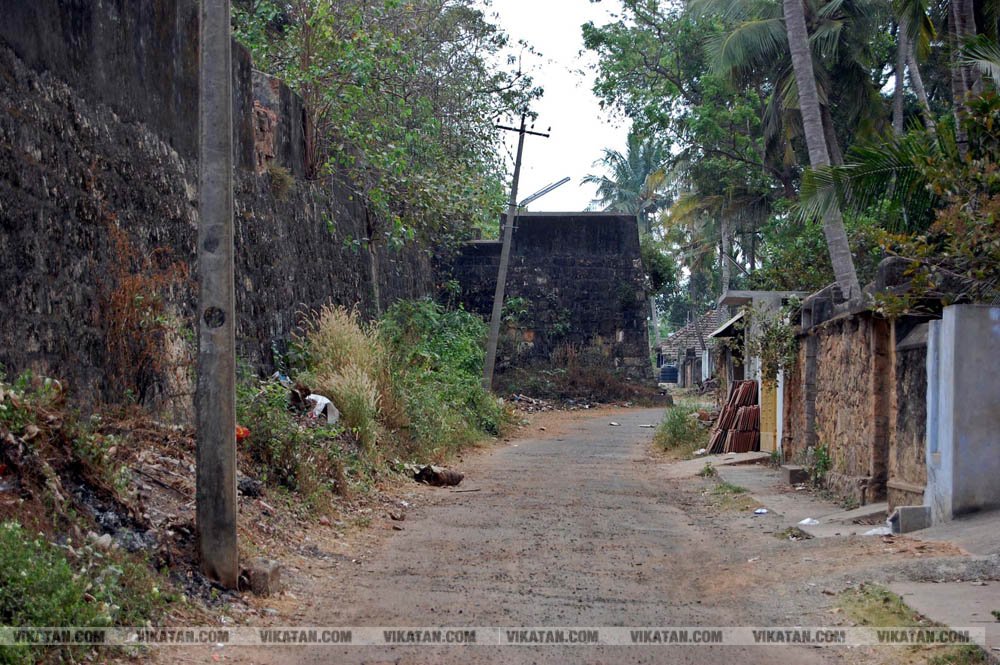 குமரியின் புராதன சின்னமாக விளங்கும் புலியூர்குறிச்சி உதயகிரி கோட்டை குமரியின் புராதன சின்னமாக விளங்கும் புலியூர்குறிச்சி உதயகிரி கோட்டை
