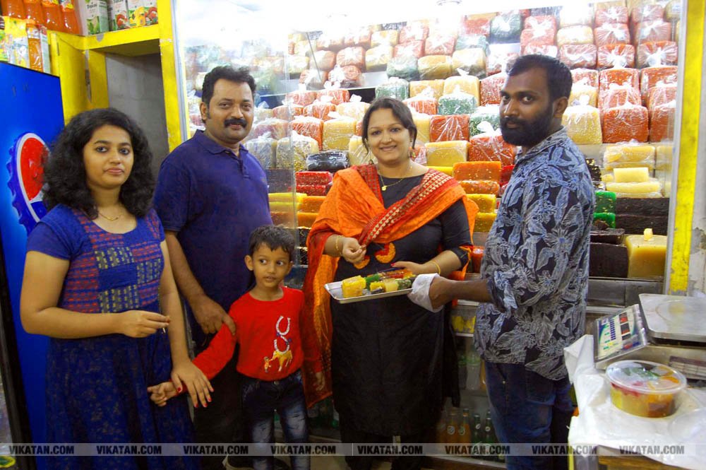 கேரளா புகழ் - கலர்ஃபுல் கோழிக்கோடு அல்வா.. சிறப்பு ஆல்பம் கேரளா புகழ் - கலர்ஃபுல் கோழிக்கோடு அல்வா.. சிறப்பு ஆல்பம்