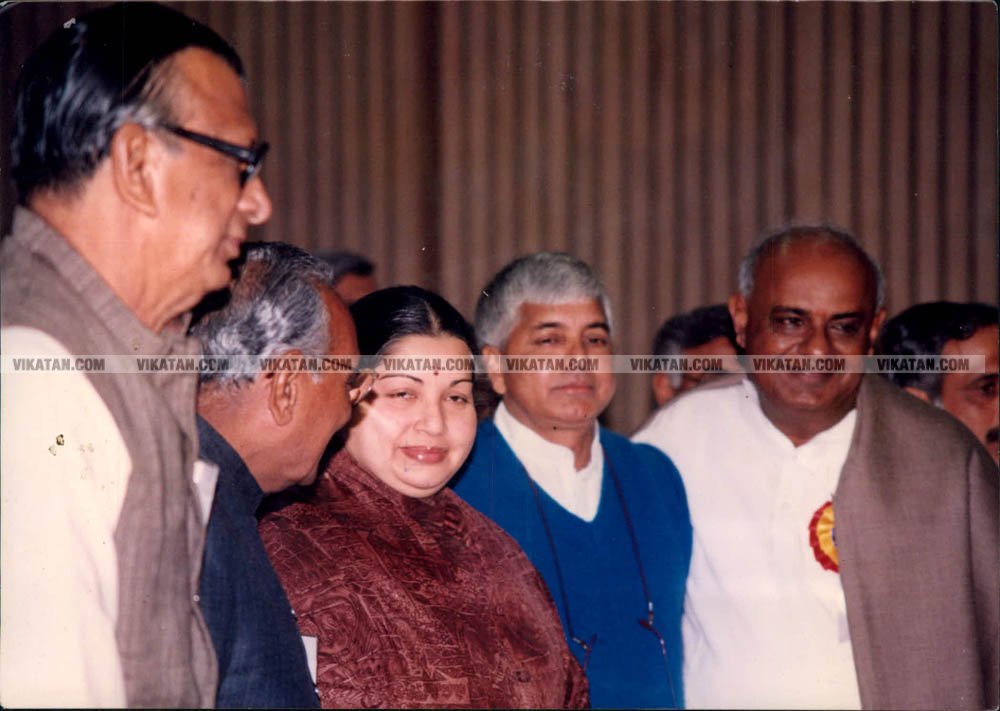 அரசியல்லா இதெல்லாம்... தமிழக தலைவர்களின் பழைய கூட்டணி க்ளிக்ஸ் அரசியல்லா இதெல்லாம்... தமிழக தலைவர்களின் பழைய கூட்டணி க்ளிக்ஸ்
