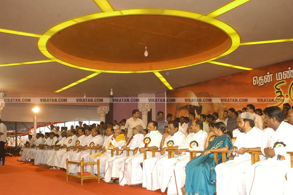 அரசியல்லா இதெல்லாம்... தமிழக தலைவர்களின் பழைய கூட்டணி க்ளிக்ஸ் அரசியல்லா இதெல்லாம்... தமிழக தலைவர்களின் பழைய கூட்டணி க்ளிக்ஸ்