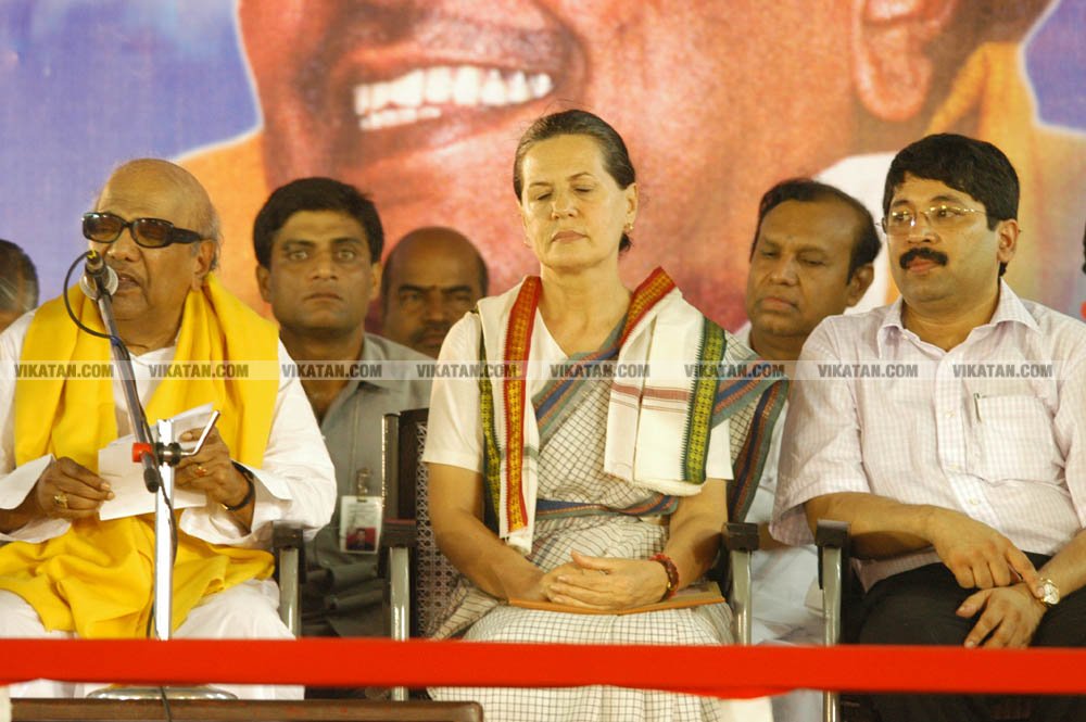 அரசியல்லா இதெல்லாம்... தமிழக தலைவர்களின் பழைய கூட்டணி க்ளிக்ஸ் அரசியல்லா இதெல்லாம்... தமிழக தலைவர்களின் பழைய கூட்டணி க்ளிக்ஸ்