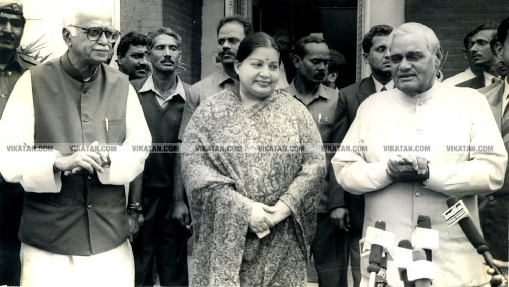 அரசியல்லா இதெல்லாம்... தமிழக தலைவர்களின் பழைய கூட்டணி க்ளிக்ஸ் அரசியல்லா இதெல்லாம்... தமிழக தலைவர்களின் பழைய கூட்டணி க்ளிக்ஸ்
