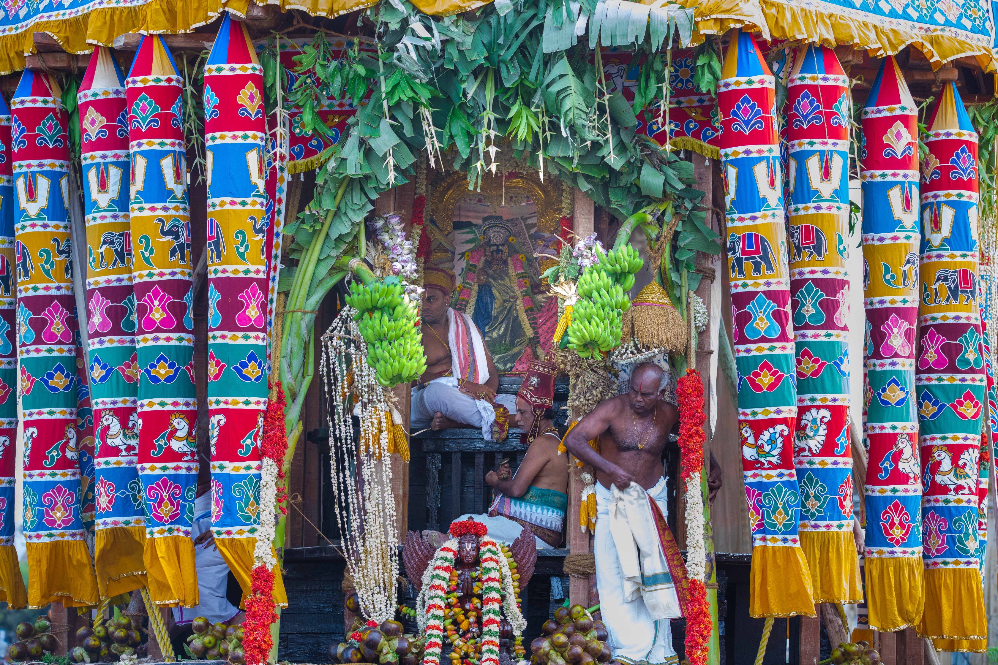திருச்சி, ஸ்ரீரங்கம் ரங்கநாத சுவாமி கோயில் சித்திரைத் தேரோட்டம் திருச்சி, ஸ்ரீரங்கம் ரங்கநாத சுவாமி கோயில் சித்திரைத் தேரோட்டம்