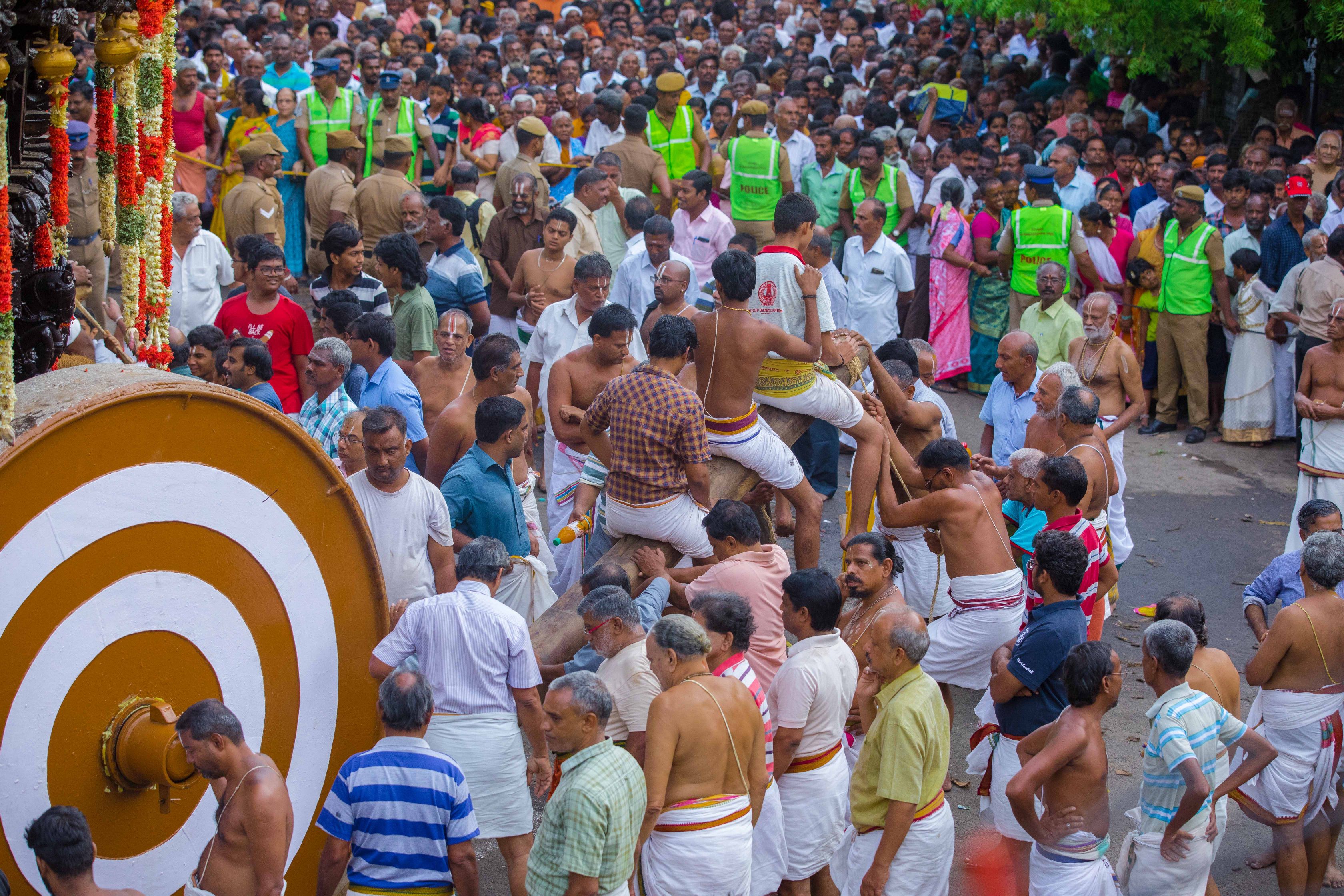 திருச்சி, ஸ்ரீரங்கம் ரங்கநாத சுவாமி கோயில் சித்திரைத் தேரோட்டம் திருச்சி, ஸ்ரீரங்கம் ரங்கநாத சுவாமி கோயில் சித்திரைத் தேரோட்டம்