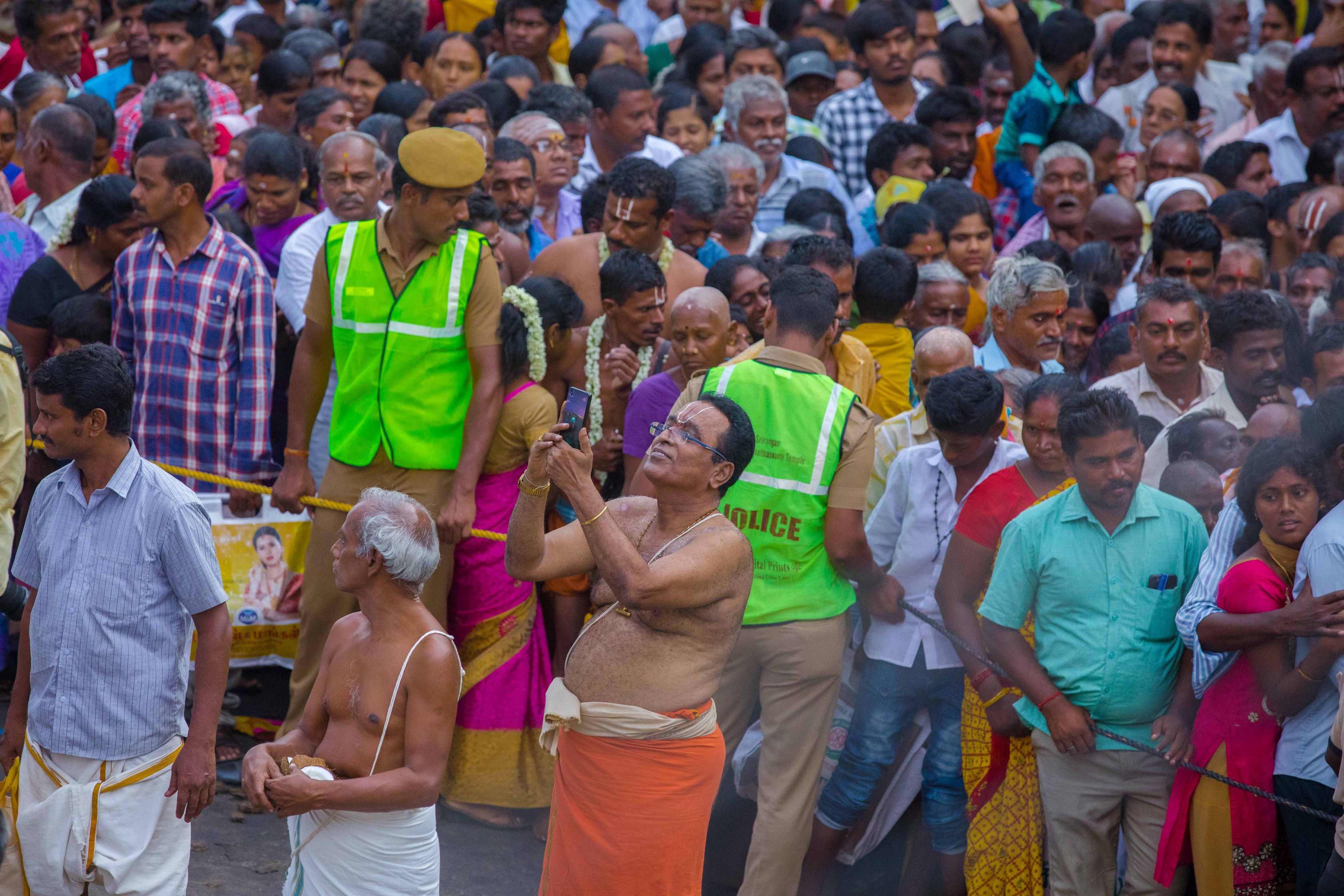 திருச்சி, ஸ்ரீரங்கம் ரங்கநாத சுவாமி கோயில் சித்திரைத் தேரோட்டம் திருச்சி, ஸ்ரீரங்கம் ரங்கநாத சுவாமி கோயில் சித்திரைத் தேரோட்டம்