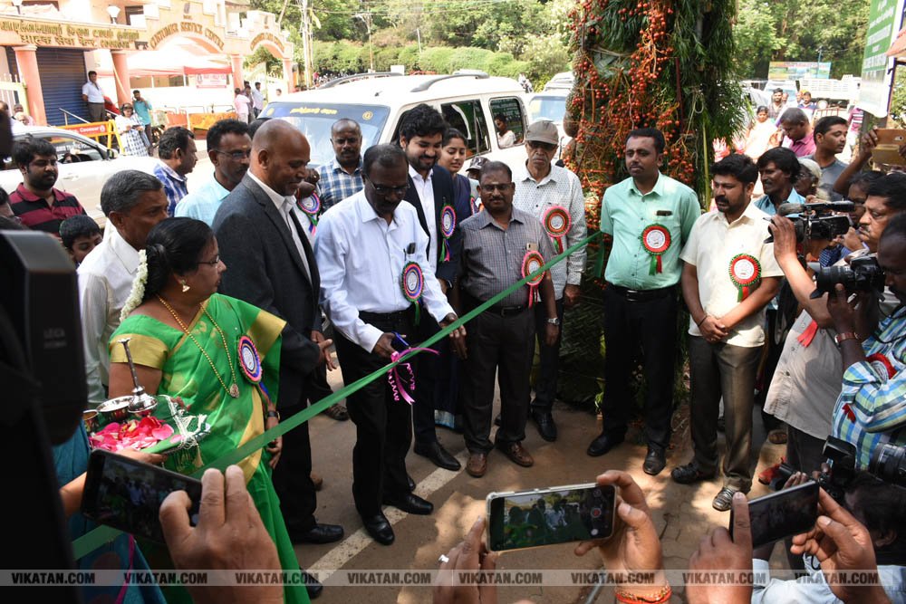 அல்போன்சா, மல்லிகா, பீட்டர், நடுசாலை, மல்கோவா, குதாதத்... நீலகிரி, குன்னூர் சிம்ஸ் பூங்கா, 61வது பழக்கண்காட்சியில் மாம்பழங்களின் அணிவகுப்பு அல்போன்சா, மல்லிகா, பீட்டர், நடுசாலை, மல்கோவா, குதாதத்... நீலகிரி, குன்னூர் சிம்ஸ் பூங்கா, 61வது பழக்கண்காட்சியில் மாம்பழங்களின் அணிவகுப்பு