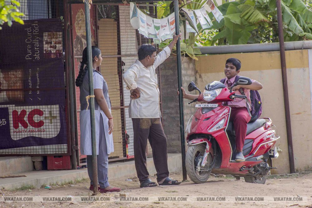 பள்ளிப் பட்டாம்பூச்சிகளின் நெகிழ்ச்சியும் மகிழ்ச்சியும்! பள்ளிப் பட்டாம்பூச்சிகளின் நெகிழ்ச்சியும் மகிழ்ச்சியும்!