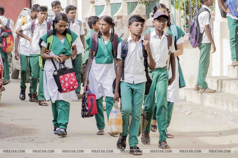 பள்ளிப் பட்டாம்பூச்சிகளின் நெகிழ்ச்சியும் மகிழ்ச்சியும்! பள்ளிப் பட்டாம்பூச்சிகளின் நெகிழ்ச்சியும் மகிழ்ச்சியும்!
