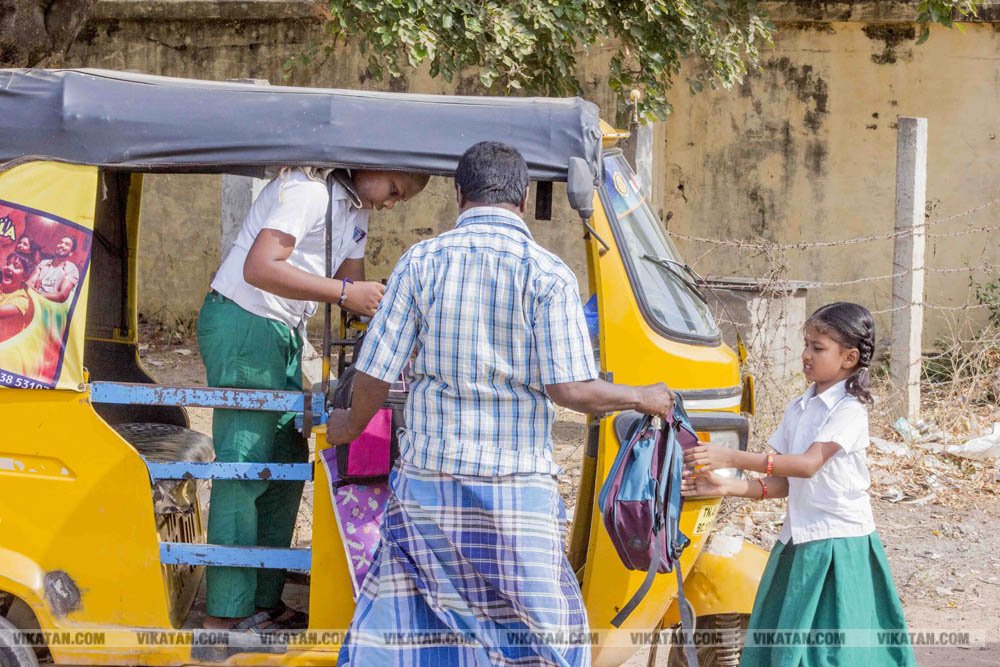 பள்ளிப் பட்டாம்பூச்சிகளின் நெகிழ்ச்சியும் மகிழ்ச்சியும்! பள்ளிப் பட்டாம்பூச்சிகளின் நெகிழ்ச்சியும் மகிழ்ச்சியும்!