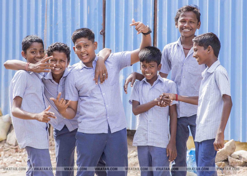 பள்ளிப் பட்டாம்பூச்சிகளின் நெகிழ்ச்சியும் மகிழ்ச்சியும்! பள்ளிப் பட்டாம்பூச்சிகளின் நெகிழ்ச்சியும் மகிழ்ச்சியும்!