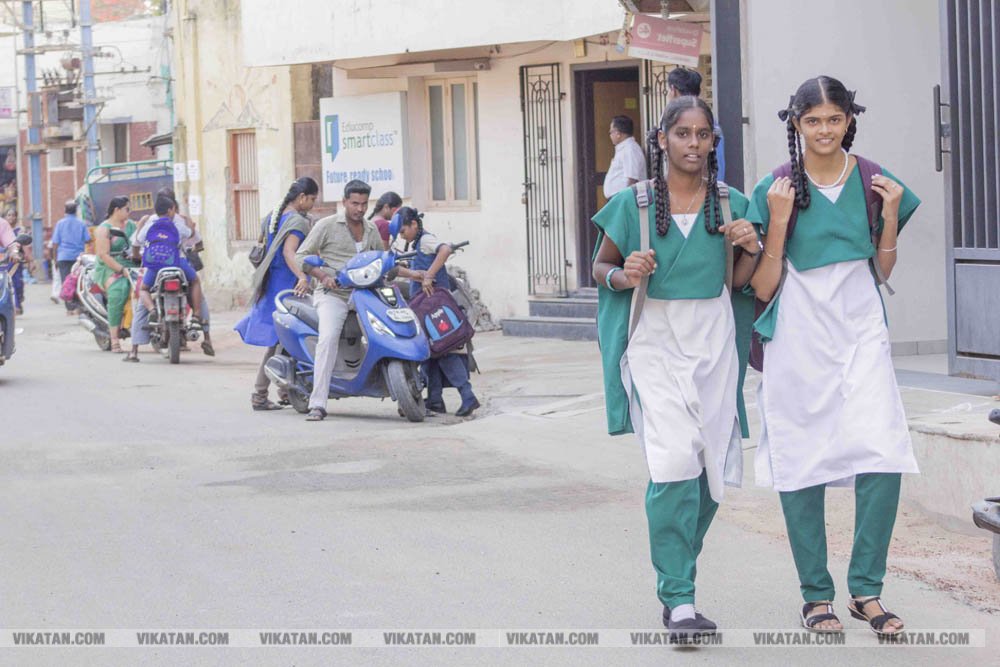 பள்ளிப் பட்டாம்பூச்சிகளின் நெகிழ்ச்சியும் மகிழ்ச்சியும்! பள்ளிப் பட்டாம்பூச்சிகளின் நெகிழ்ச்சியும் மகிழ்ச்சியும்!