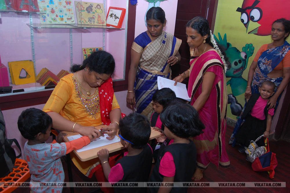 பள்ளிப் பட்டாம்பூச்சிகளின் நெகிழ்ச்சியும் மகிழ்ச்சியும்! பள்ளிப் பட்டாம்பூச்சிகளின் நெகிழ்ச்சியும் மகிழ்ச்சியும்!