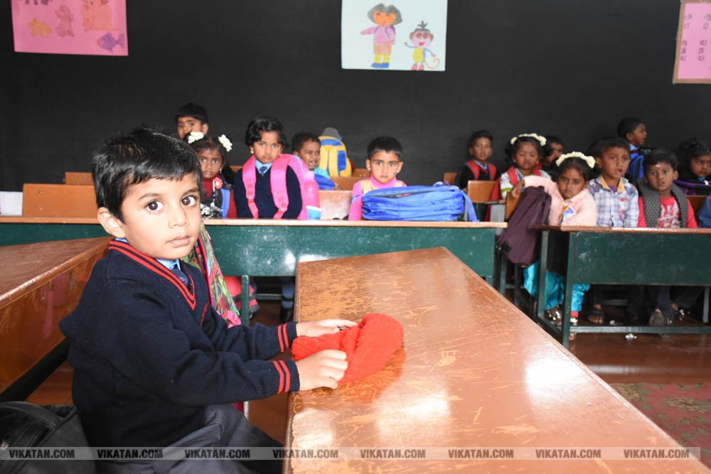 பள்ளிப் பட்டாம்பூச்சிகளின் நெகிழ்ச்சியும் மகிழ்ச்சியும்! பள்ளிப் பட்டாம்பூச்சிகளின் நெகிழ்ச்சியும் மகிழ்ச்சியும்!