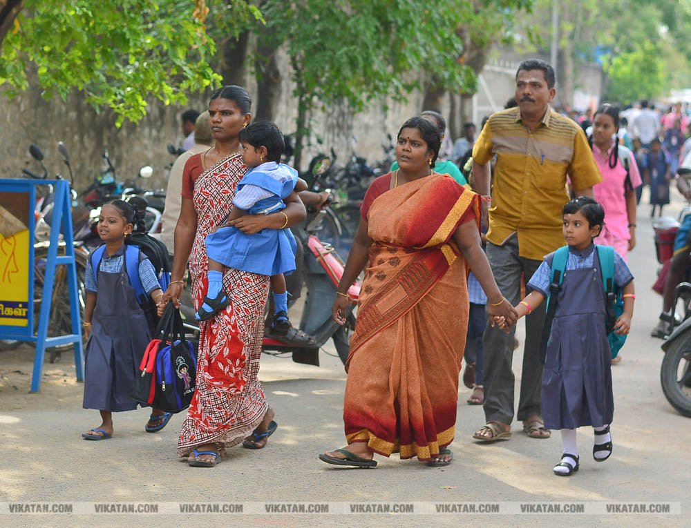 பள்ளிப் பட்டாம்பூச்சிகளின் நெகிழ்ச்சியும் மகிழ்ச்சியும்! பள்ளிப் பட்டாம்பூச்சிகளின் நெகிழ்ச்சியும் மகிழ்ச்சியும்!