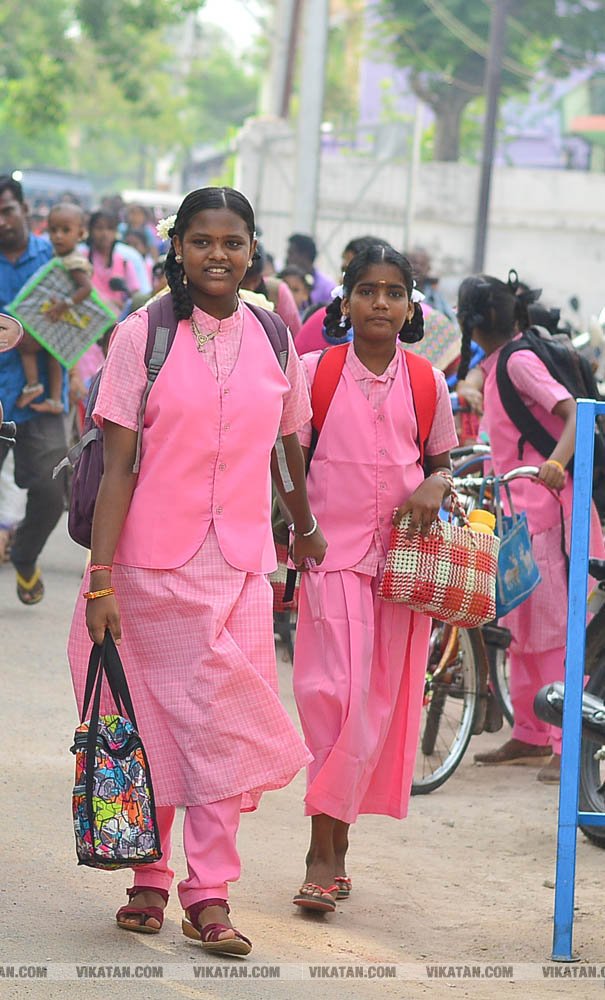 பள்ளிப் பட்டாம்பூச்சிகளின் நெகிழ்ச்சியும் மகிழ்ச்சியும்! பள்ளிப் பட்டாம்பூச்சிகளின் நெகிழ்ச்சியும் மகிழ்ச்சியும்!