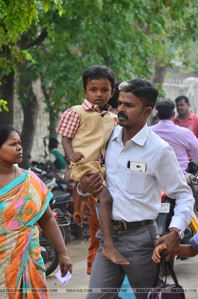 பள்ளிப் பட்டாம்பூச்சிகளின் நெகிழ்ச்சியும் மகிழ்ச்சியும்! பள்ளிப் பட்டாம்பூச்சிகளின் நெகிழ்ச்சியும் மகிழ்ச்சியும்!
