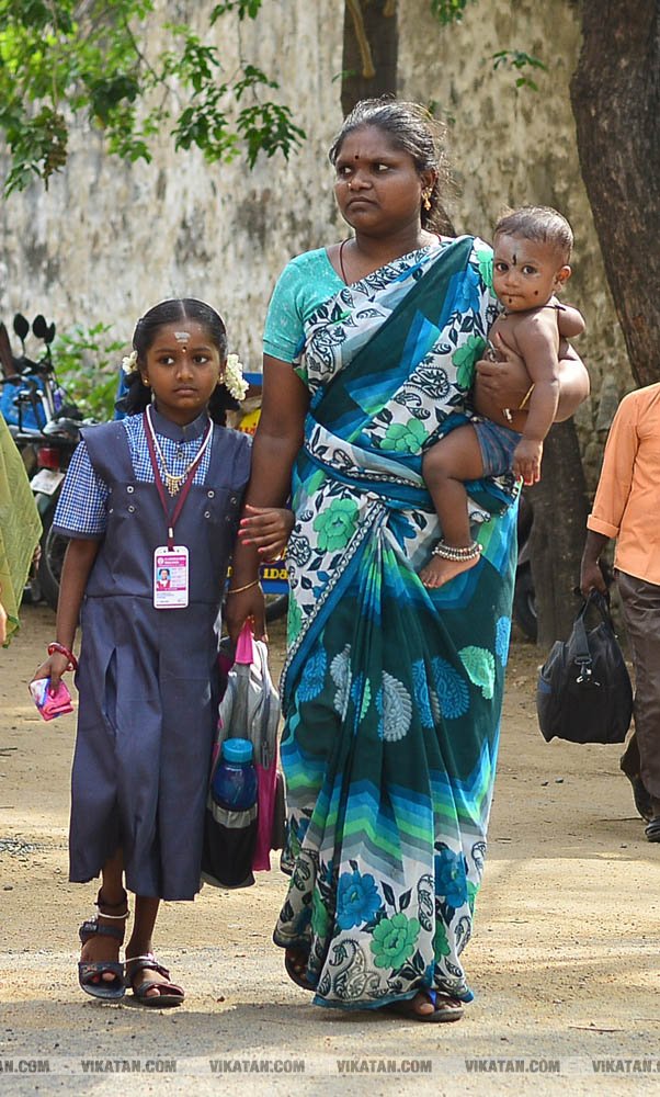 பள்ளிப் பட்டாம்பூச்சிகளின் நெகிழ்ச்சியும் மகிழ்ச்சியும்! பள்ளிப் பட்டாம்பூச்சிகளின் நெகிழ்ச்சியும் மகிழ்ச்சியும்!