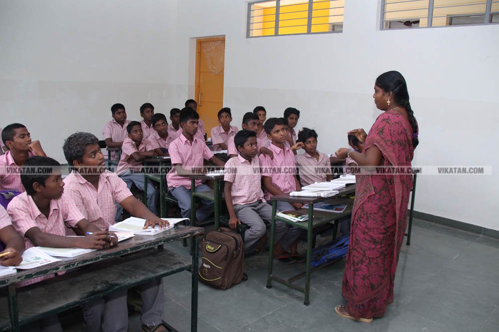ஷிவ் நாடார் பங்களிப்பில் மிளிரும் அரசுப் பள்ளி! - சிறப்பு புகைப்படத் தொகுப்பு! ஷிவ் நாடார் பங்களிப்பில் மிளிரும் அரசுப் பள்ளி! - சிறப்பு புகைப்படத் தொகுப்பு!