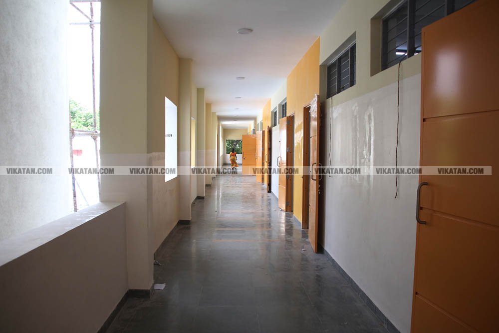 ஷிவ் நாடார் பங்களிப்பில் மிளிரும் அரசுப் பள்ளி! - சிறப்பு புகைப்படத் தொகுப்பு! ஷிவ் நாடார் பங்களிப்பில் மிளிரும் அரசுப் பள்ளி! - சிறப்பு புகைப்படத் தொகுப்பு!