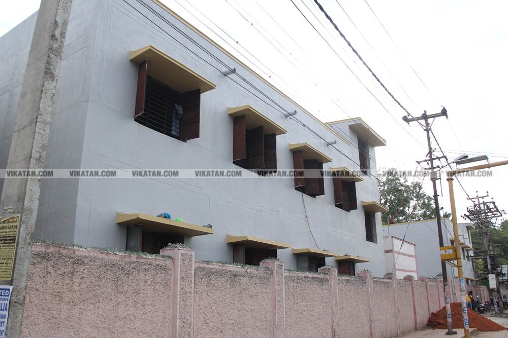 ஷிவ் நாடார் பங்களிப்பில் மிளிரும் அரசுப் பள்ளி! - சிறப்பு புகைப்படத் தொகுப்பு! ஷிவ் நாடார் பங்களிப்பில் மிளிரும் அரசுப் பள்ளி! - சிறப்பு புகைப்படத் தொகுப்பு!
