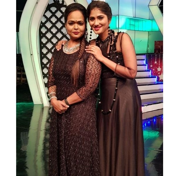 கலா மாஸ்டருடன் ஜூலி