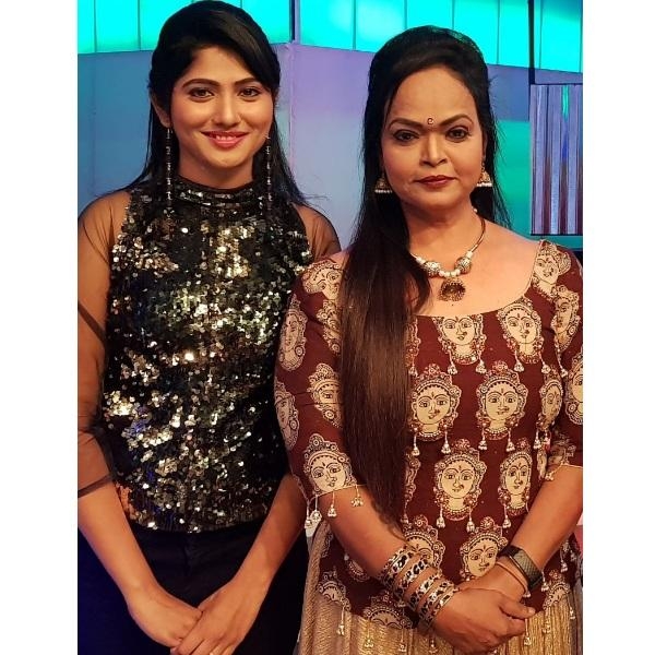 கலா - ஜூலி