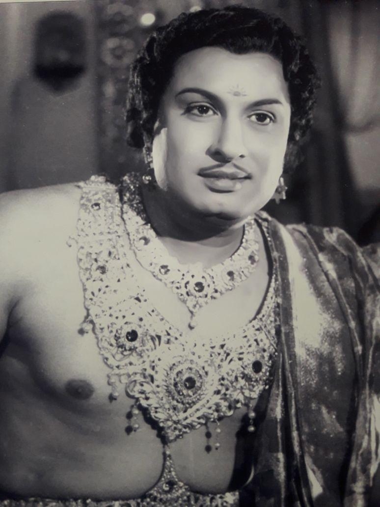 எம்.ஜி.ஆர்