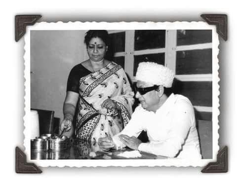 எம்.ஜி.ஆர் - ஜானகி