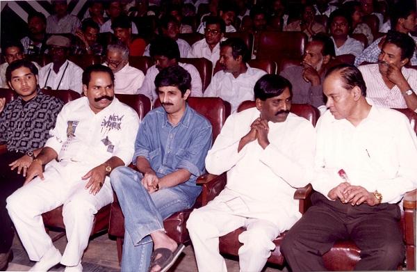 அப்போ இப்போ