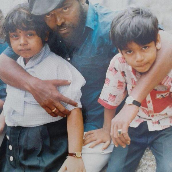 குழந்தைகளுடன் மணிவண்ணன்