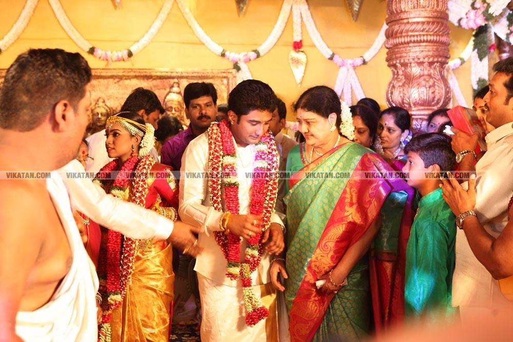 விவேக் சசிகலா