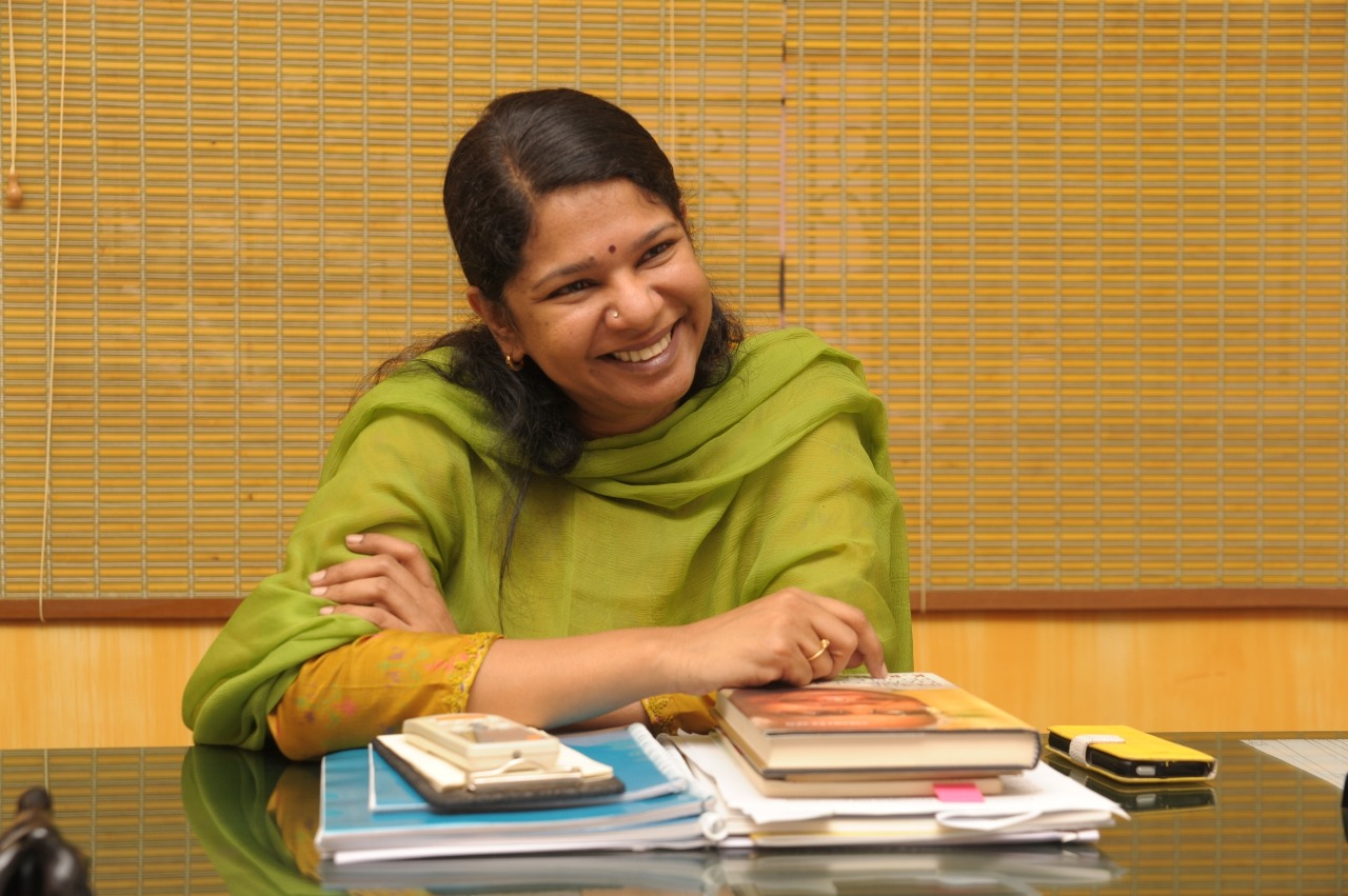 கனிமொழி