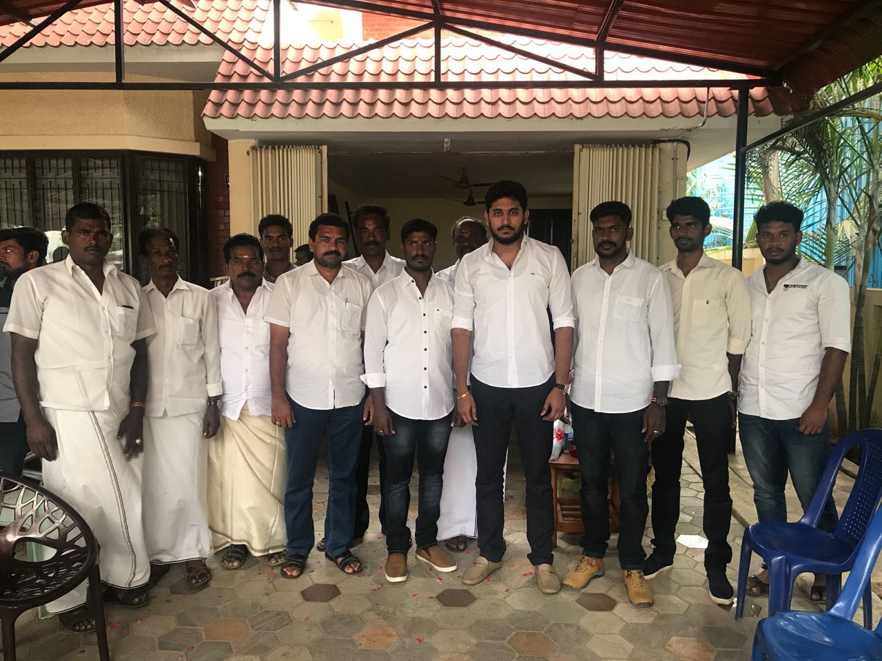 கட்சி நிர்வாகிகளுடன் ஜெயானந்த்