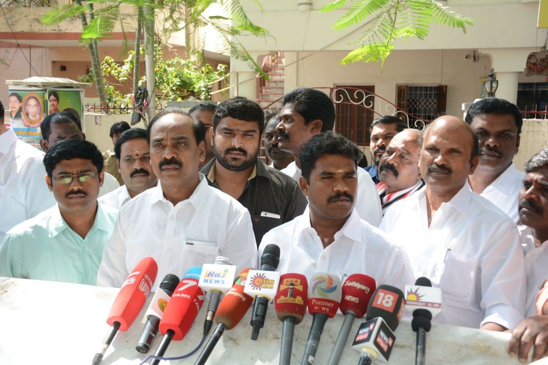 அதிமுக எம்எல்ஏ