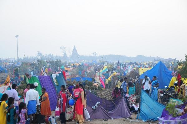 கிளம்பும் மக்கள்