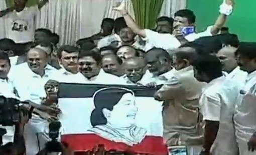 டி.டி.வி. தினகரன்