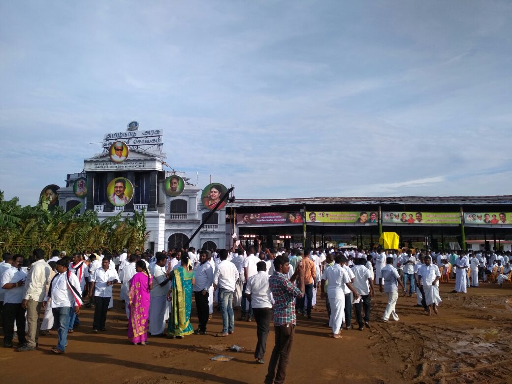 தினகரன்