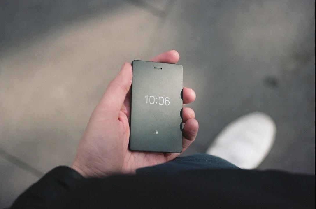 லைட் போன் 2