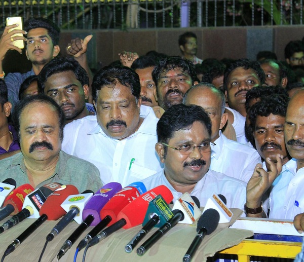 டி.டி.வி தினகரன்