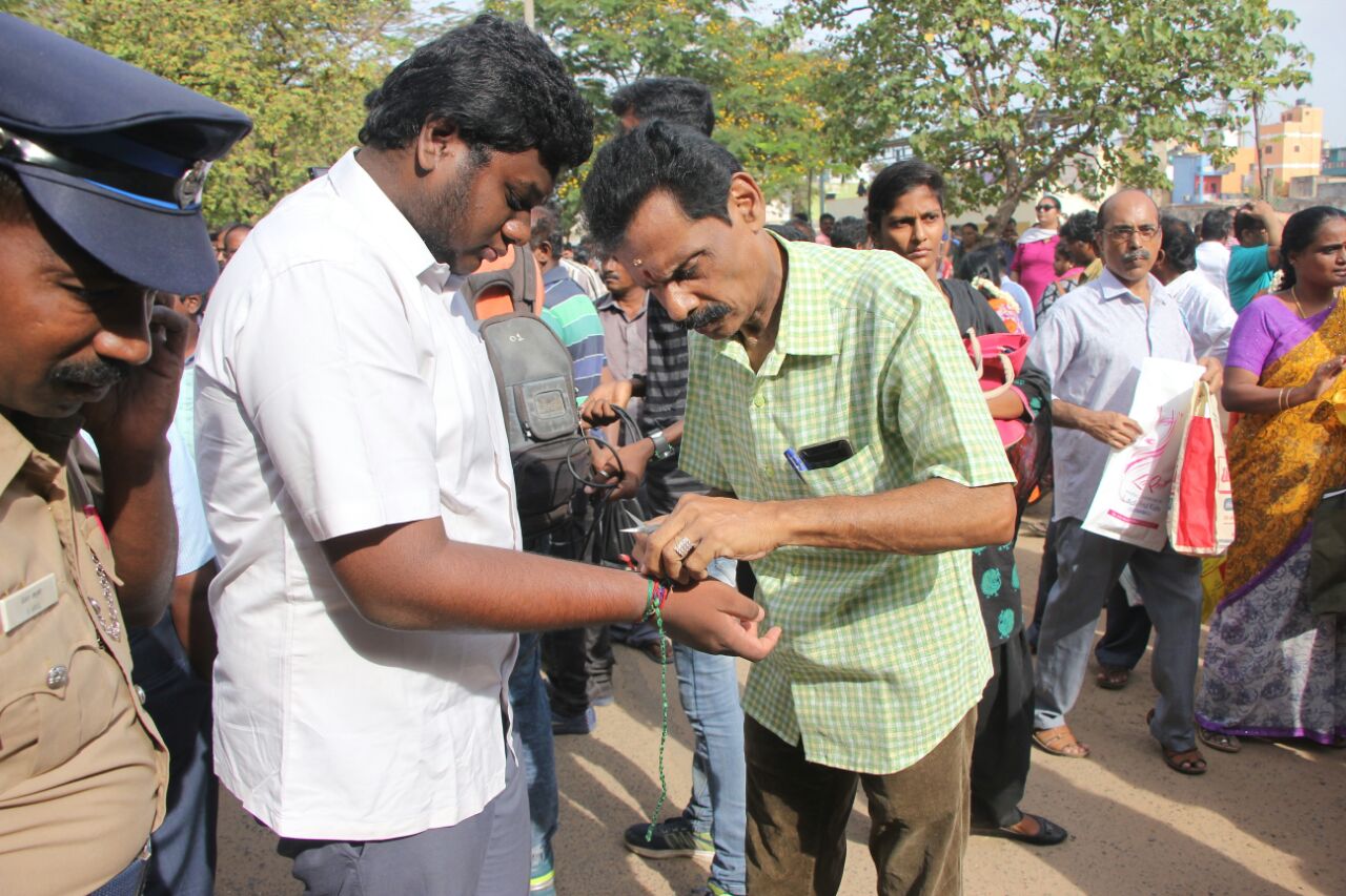 0d132767-bbf1-4094-a0c6-ee66d63b495e_085