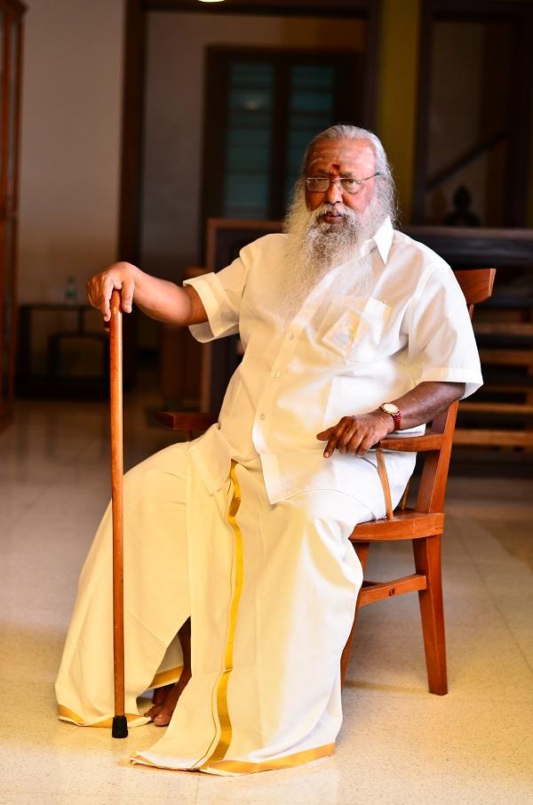 பாலகுமாரன்