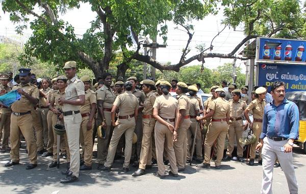 போலீஸ் போலீஸ்