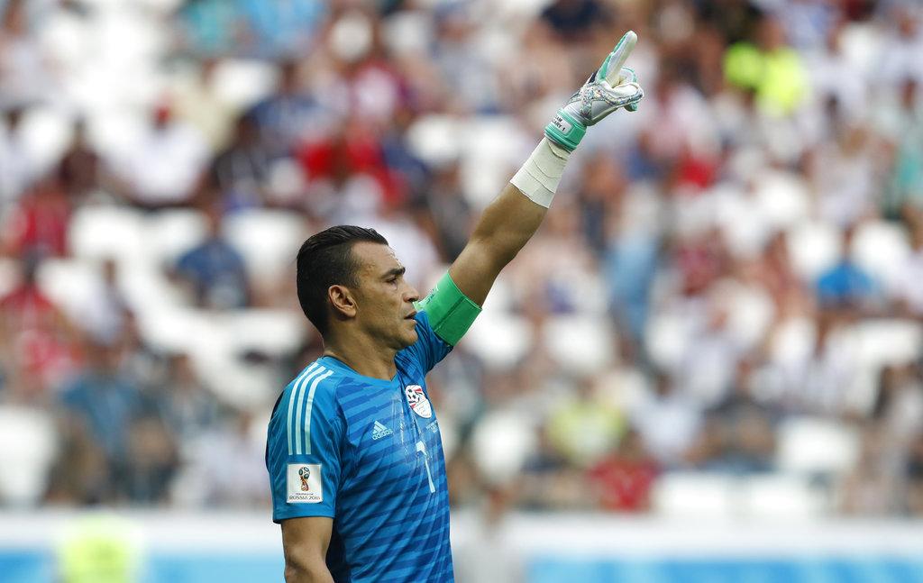 அதிக வயதில் உலகக்கோப்பையில் விளையாடி சாதனை படைத்த எல்-ஹதாரி