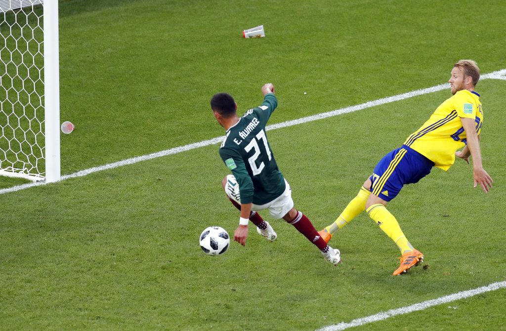 அல்வரேஷ் அடித்த சேம் சைடு கோல்