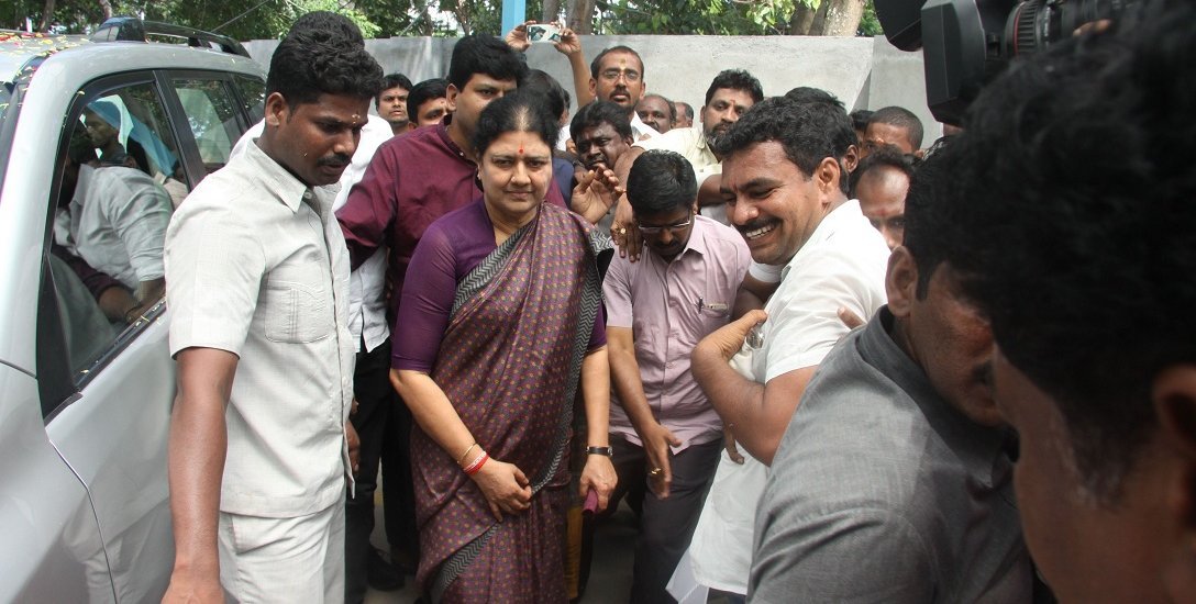 சமாதி சபதம் முதல் ஷாப்பிங் வரை... சசிகலாவின் 500 நாள் சிறைவாசம்! #Sasikala500