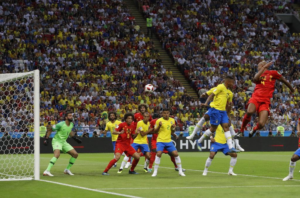 பிரேசில் அணியின் சேம் சைடு கோல் பிரேசில் அணியின் சேம் சைடு கோல்