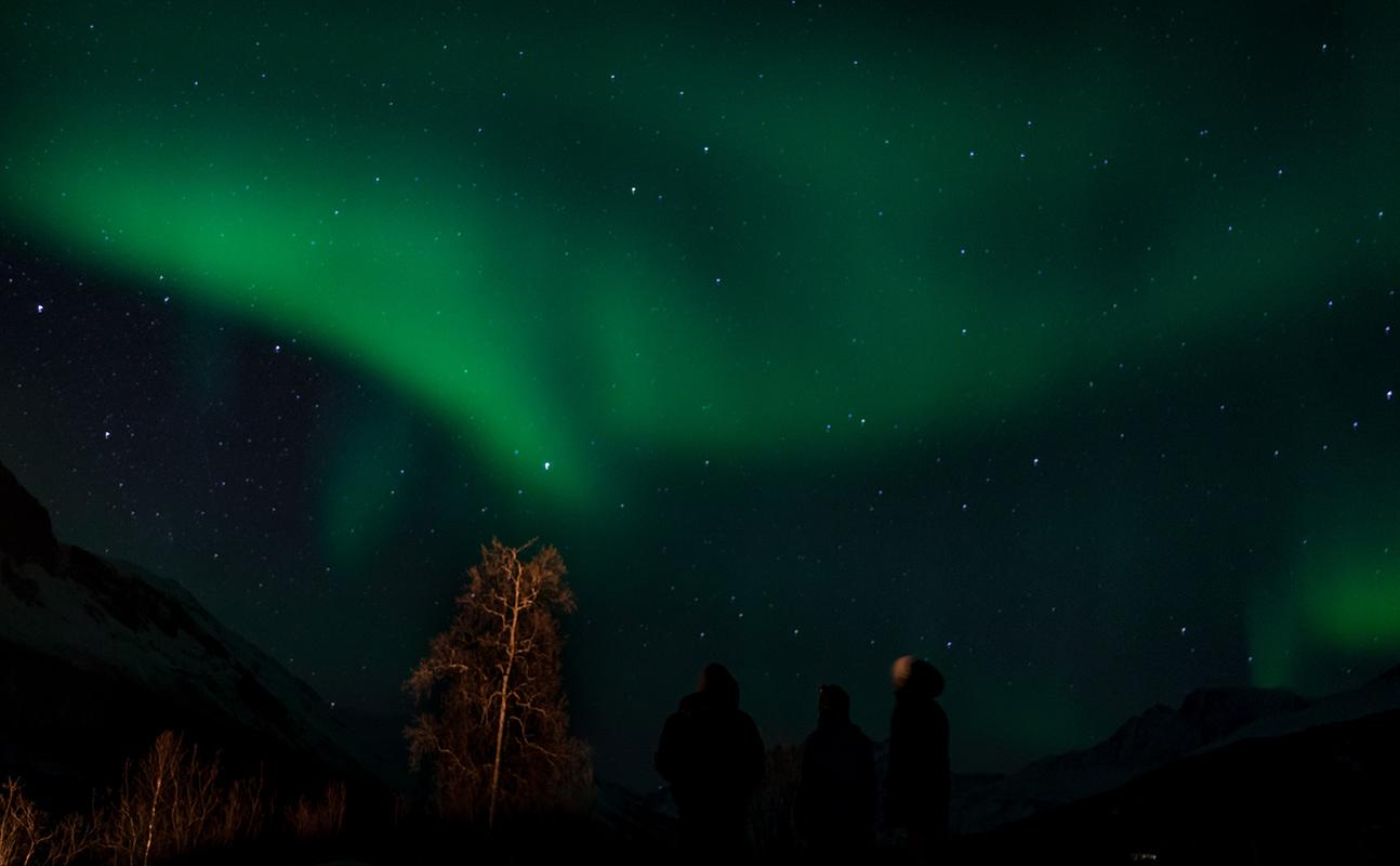 வானில் வெளிச்சம்