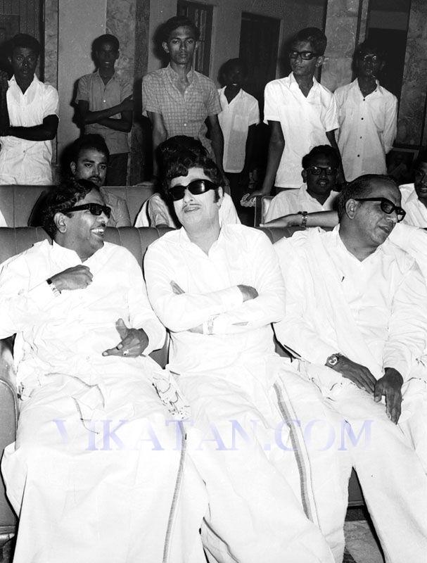 எம்.ஜி.ஆர் உடன்